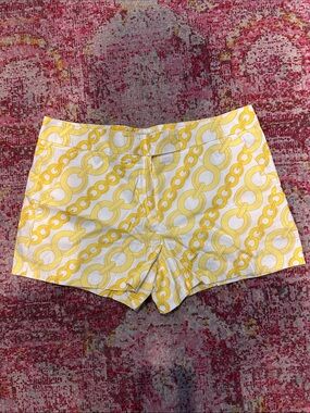 Beth Bowley Yellow & White Chain-Print Bermuda Shorts
